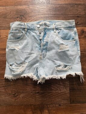 Pacsun Light wash distressed jean shorts